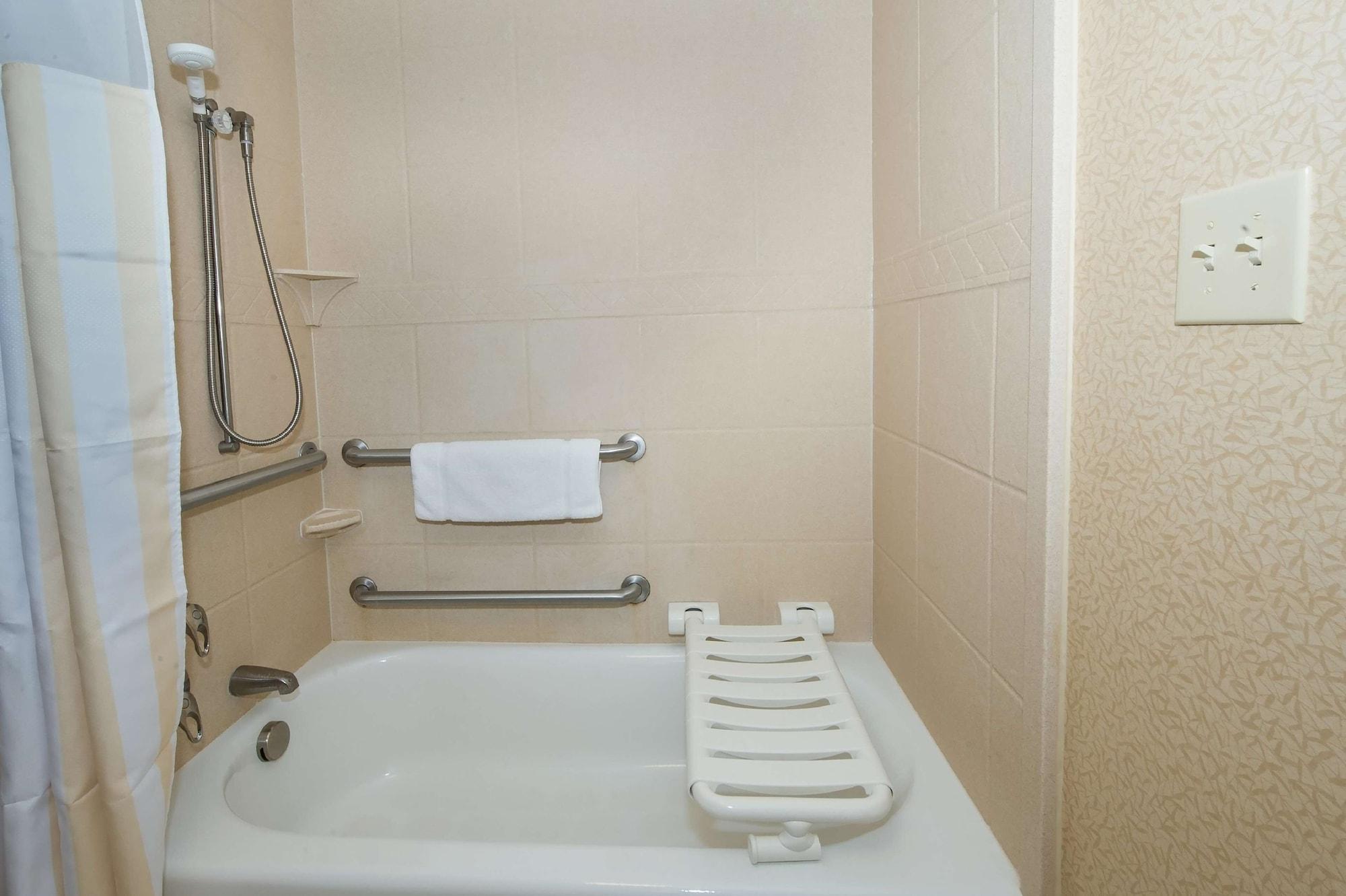 Hilton Garden Inn Columbia/Northeast Экстерьер фото
