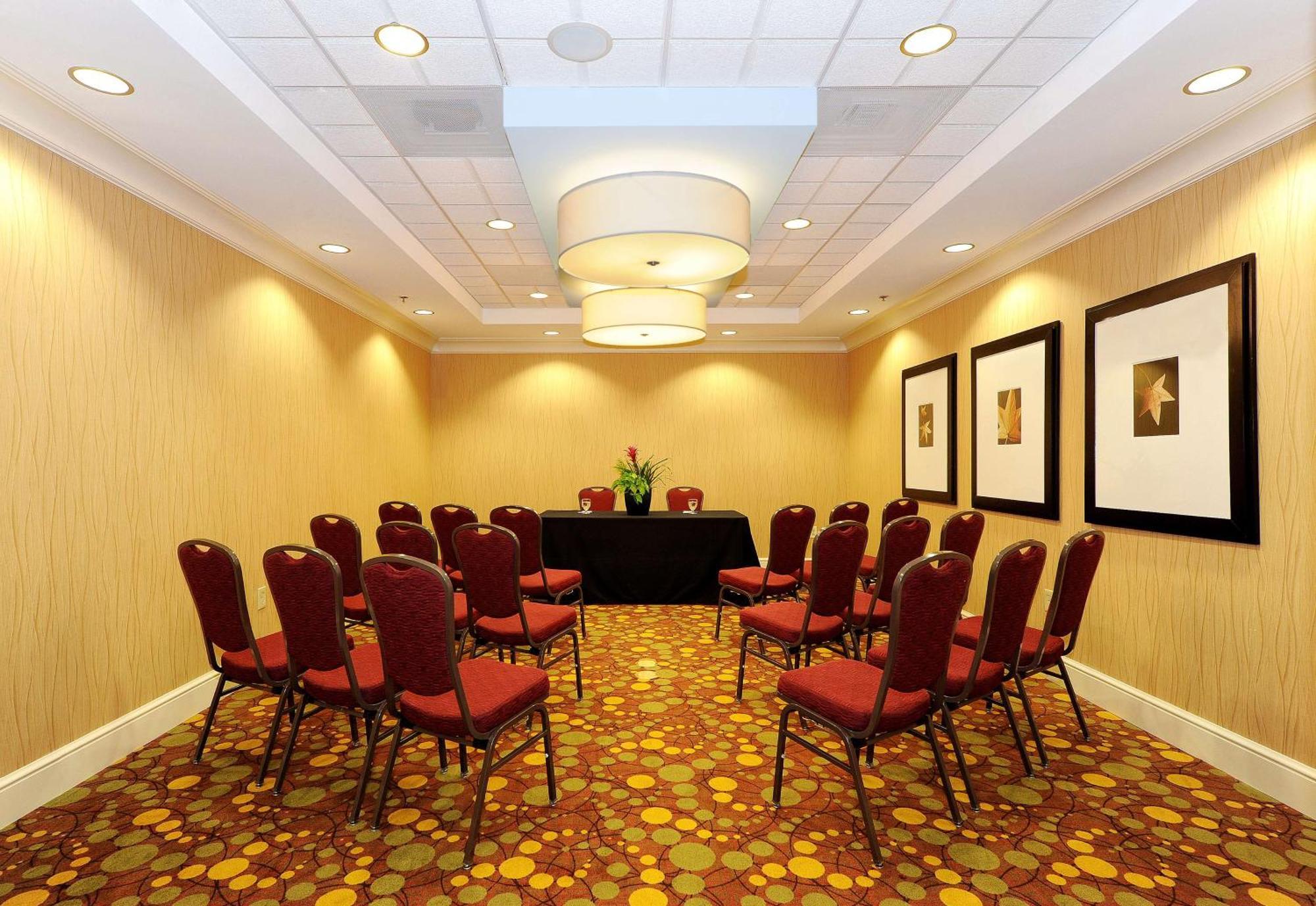 Hilton Garden Inn Columbia/Northeast Экстерьер фото
